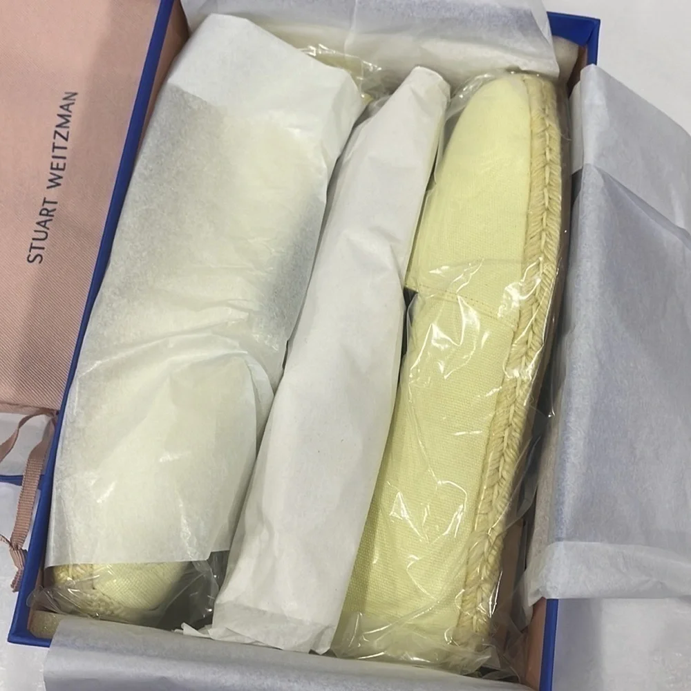 Stuart Weitzman Dree Canvas Espadrille in Pastel Yellow Size 10C - Wide